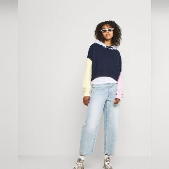 Hollister Co. Color Blocked Cropped Sweatshirt Navy - Picture 7 of 10